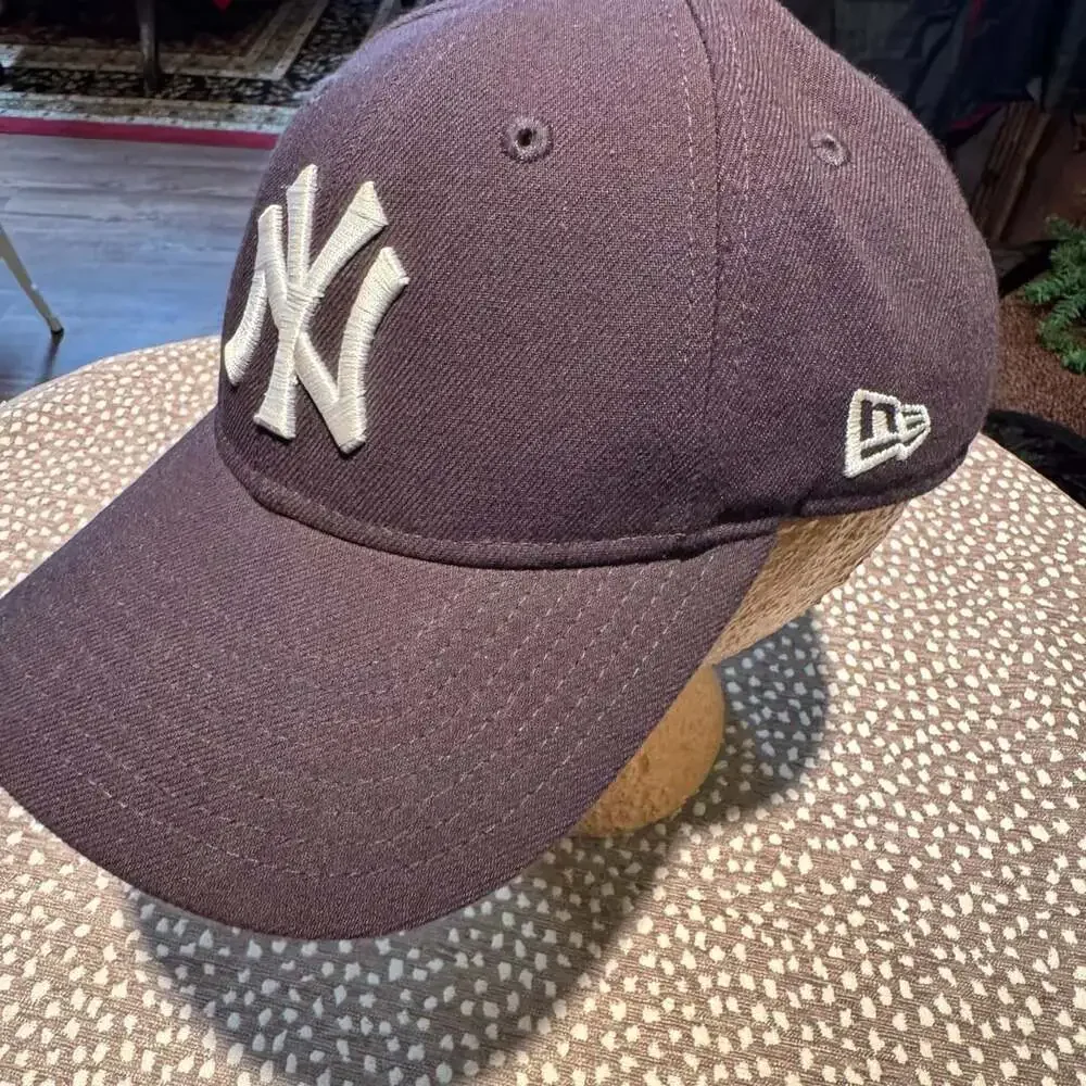 New Era New York Yankees Youth 9FORTY Brown Adjustable MLB Baseball Hat Cap